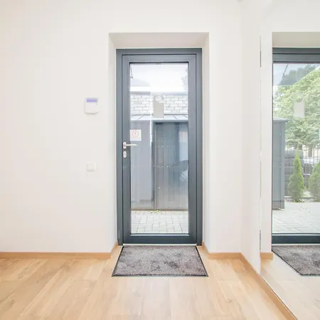 Newly Built With Parking, By Cohost Appartement