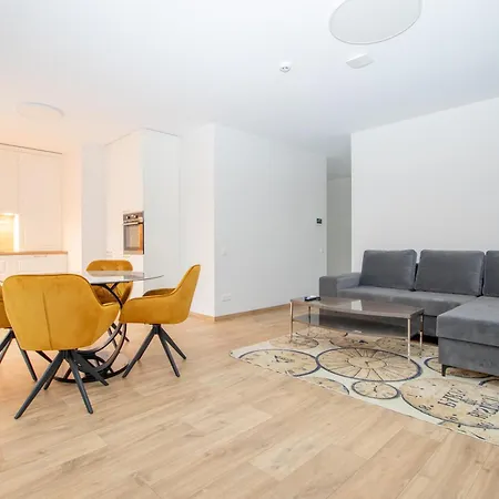 Newly Built With Parking, By Cohost *