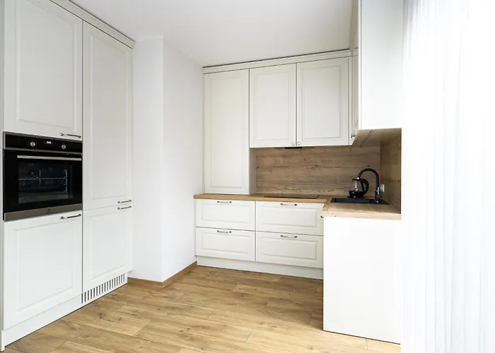 Newly Built With Parking, By Cohost *