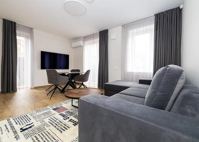 Newly Built With Parking, By Cohost Διαμέρισμα