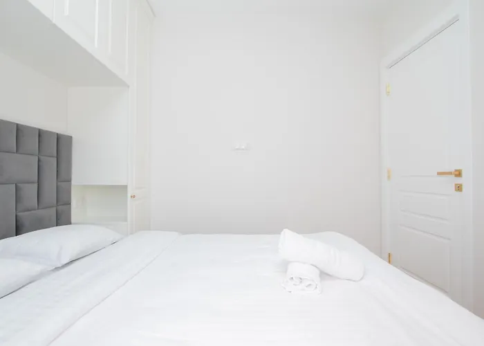 Διαμέρισμα Newly Built With Parking, By Cohost Κλαϊπέντα