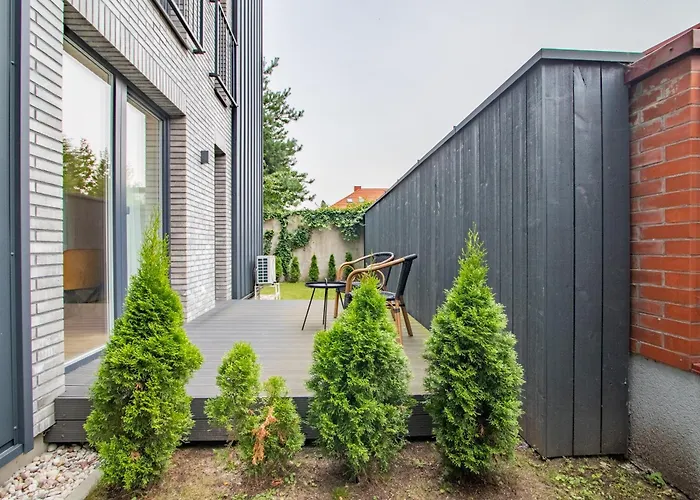 Newly Built With Parking, By Cohost *