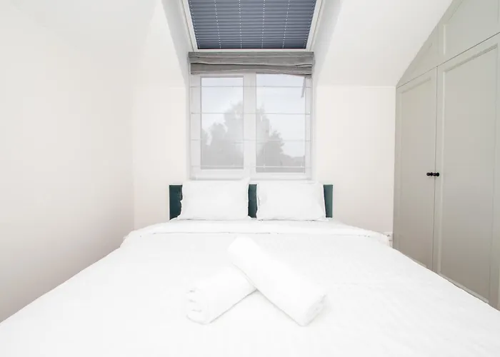 Newly Built With Parking, By Cohost Διαμέρισμα *