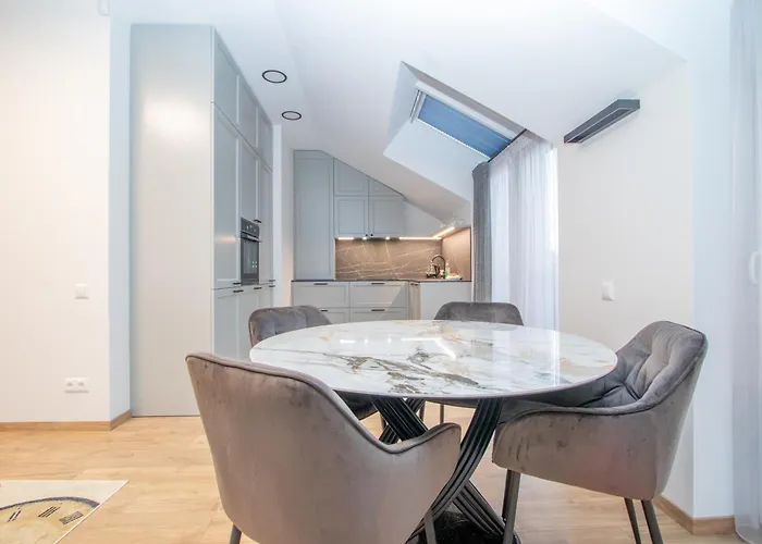 Newly Built With Parking, By Cohost *