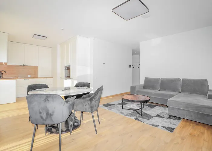 Διαμέρισμα Newly Built With Parking, By Cohost