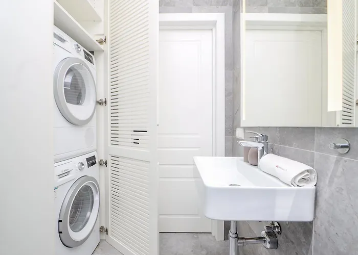 Newly Built With Parking, By Cohost Διαμέρισμα *