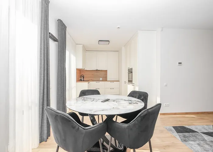 Newly Built With Parking, By Cohost *